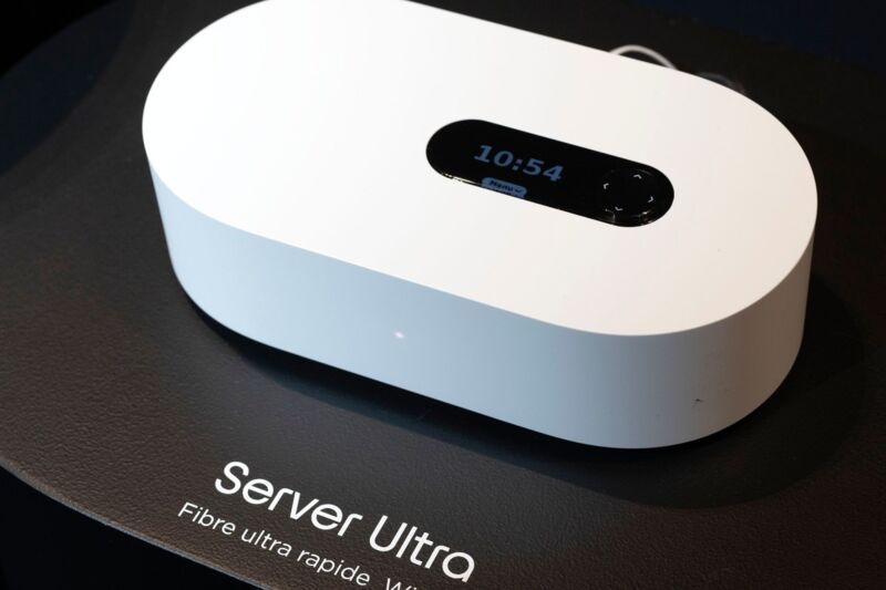 La Freebox Ultra a besoin d'un accessoire pour obtenir 8 Gb/s.