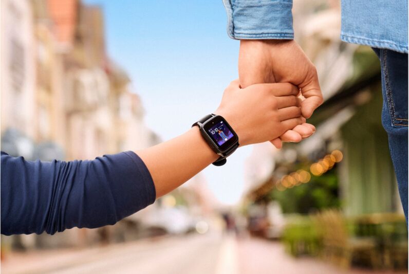 Bouygues Telecom invente Kids Watch