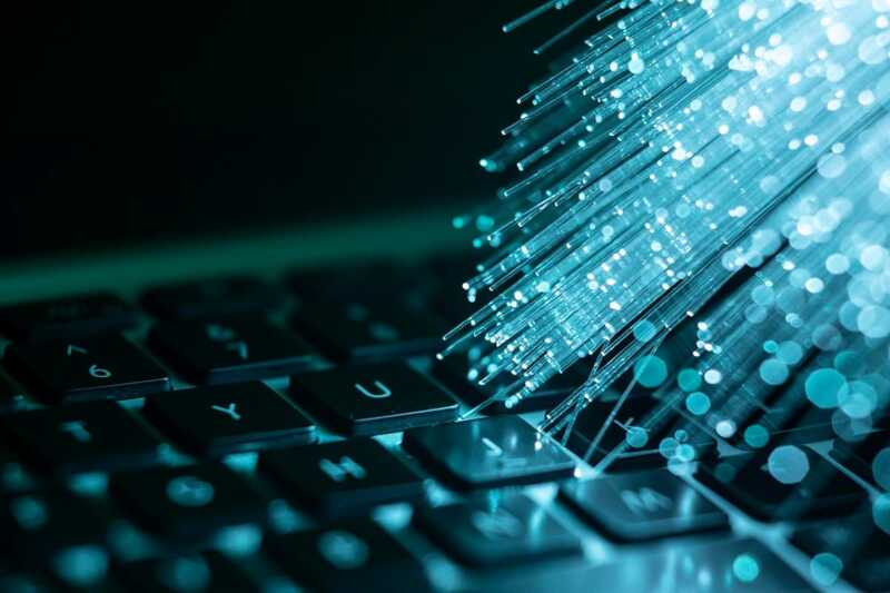     Ça y est ! Le cap des 20 millions d'abonnés à la fibre vient d'être franchi !
