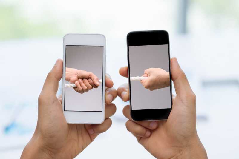     Mais qui souscrit encore un forfait chez Orange, SFR, Free ou Bouygues Telecom ?
