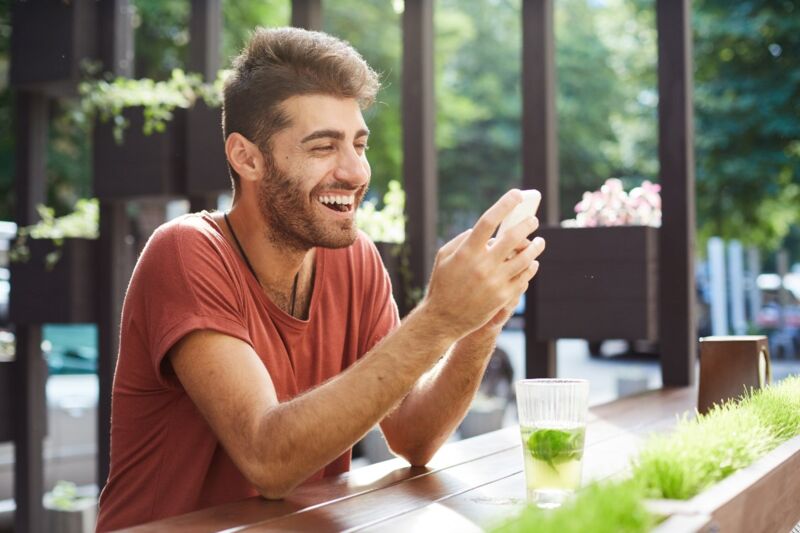Forfait mobile: les prix baissent mais cet opérateur est encore le seul à proposer la 5G à moins de 10€.