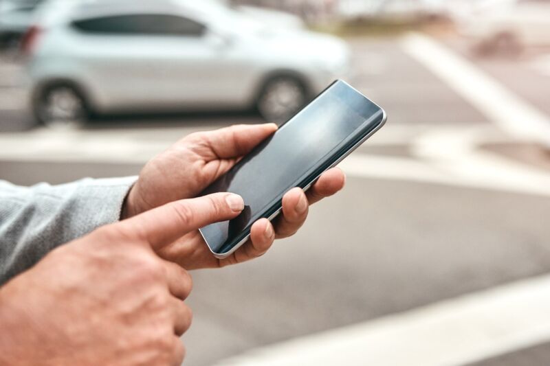 Free se lance dans la bande des 900 MHz.