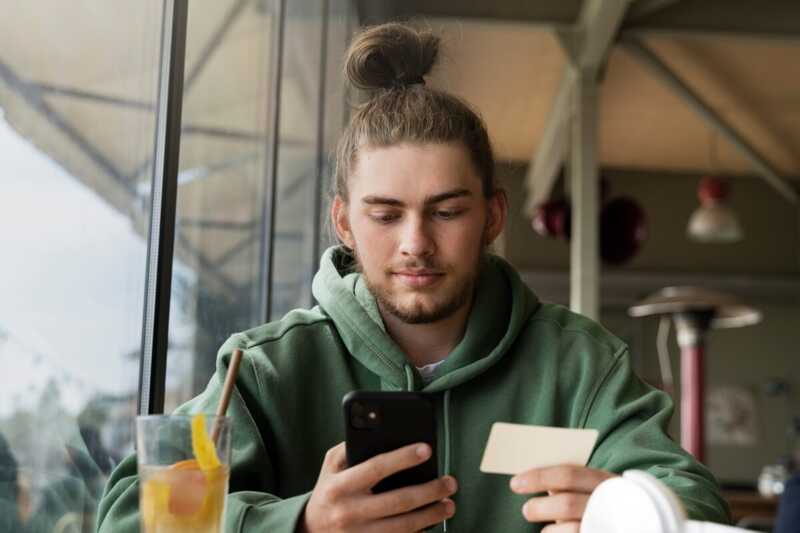 YouPrice propose les meilleurs forfaits 5G sur le réseau Orange.