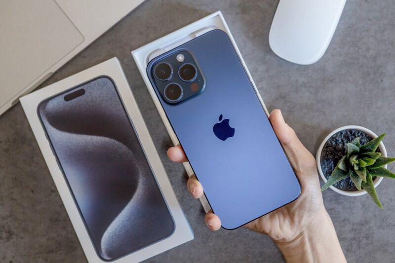 L'iPhone 15 Pro est à prix cassé chez Certideal.