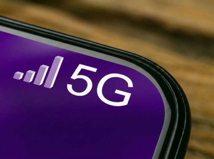 Forfaits mobile : payez-vous pour de la "fausse" 5G ? Ce que cachent les chiffres de l'Arcep