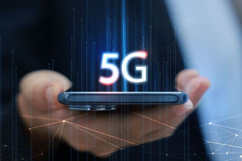 De la tunique challenger au costume de leader : Bouygues Telecom, le nouveau n° 1 sur la 5G