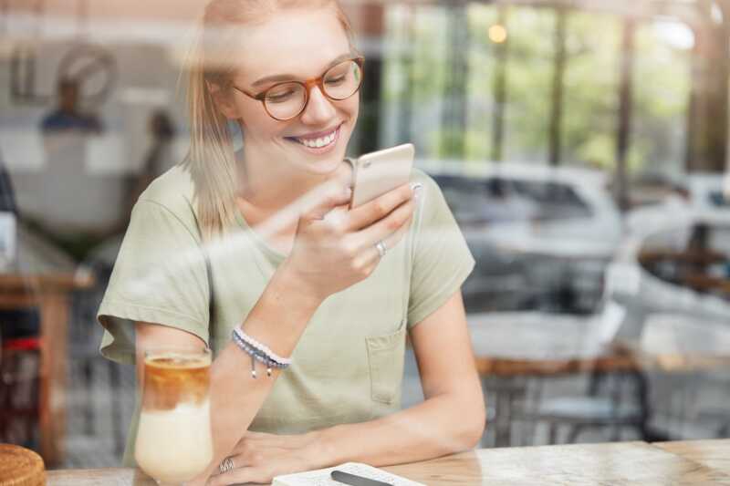 étudiante utilise Lebara pour avoir des données mobile