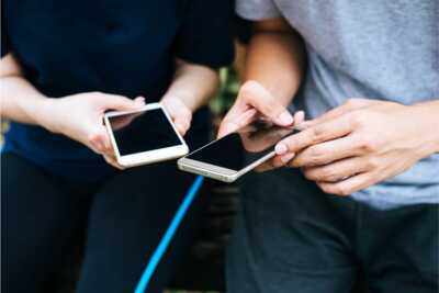     SFR Multi : transférez vos gigas en 1 clic, boostez le forfait de vos proches chaque mois
