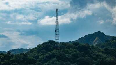     Pourquoi les pylônes 4G et 5G deviennent les meilleurs alliés des pompiers contre les feux de forêt
