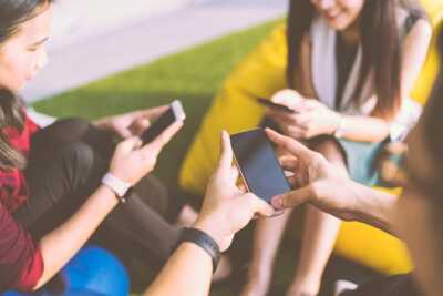     Avec ces trois abonnements, la 5G, c'est à partir de 12,99€ et personne ne fait mieux
