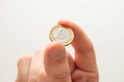     La carte SIM à 1€ ? C'est seulement chez ces trois opérateurs !
