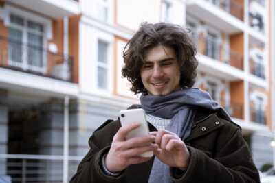     Forfait mobile : voici 3 offres incontournables à moins de 5 euros
