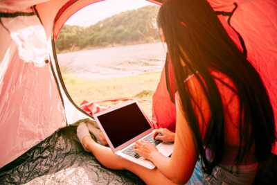     Vacances d'été : ces trois box internet disposent d'un avantage exclusif très utile
