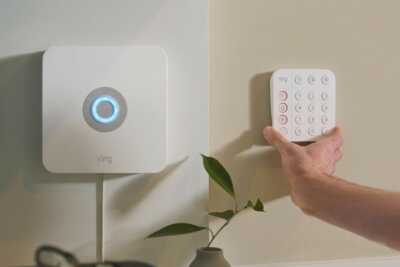     Le kit RING à -21% : Amazon vide ses stocks d'alarmes sans fil jusqu'à demain
