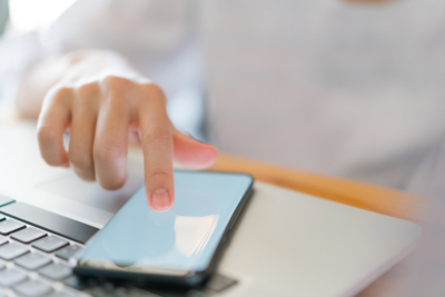     Les Français payent-ils les gigas de leur forfait mobile au prix fort ?
