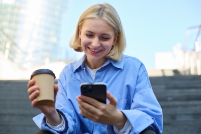     130 Go avec 5G offerte : la vitesse de la 5G sans s'engager, c'est chez B&You !
