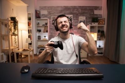     Avec la fibre 10 Gb/s à 25€, c'est le pays où tous les geeks veulent habiter !
