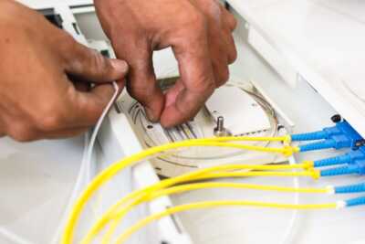     Comment se passe le raccordement à la fibre optique ?
