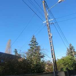     Les poteaux Enedis enfin armés pour la fibre optique
