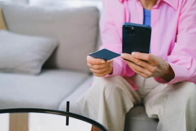     RED by SFR ne fait pas dans la dentelle : il propose quatre forfaits à moins de 10€
