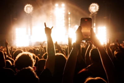     Festivals 2025 : une couverture 4G/5G renforcée pour rester connecté même au cœur de la foule
