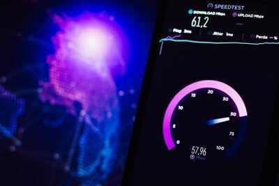     Baromètre des débits 4G/5G : déjà en tête, cet opérateur creuse l'écart sur la concurrence
