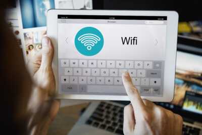     3 fonctionnalités cachées de votre box à découvrir absolument pour optimiser votre connexion
