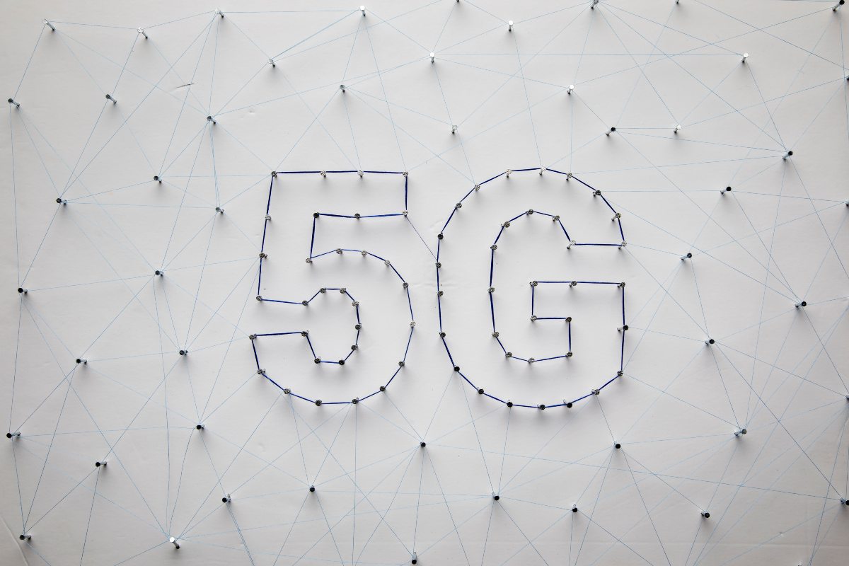     Faut-il avoir une antenne 5G à proximité pour souscrire un abonnement 5G ? Pas forcément et on vous dit pourquoi...
