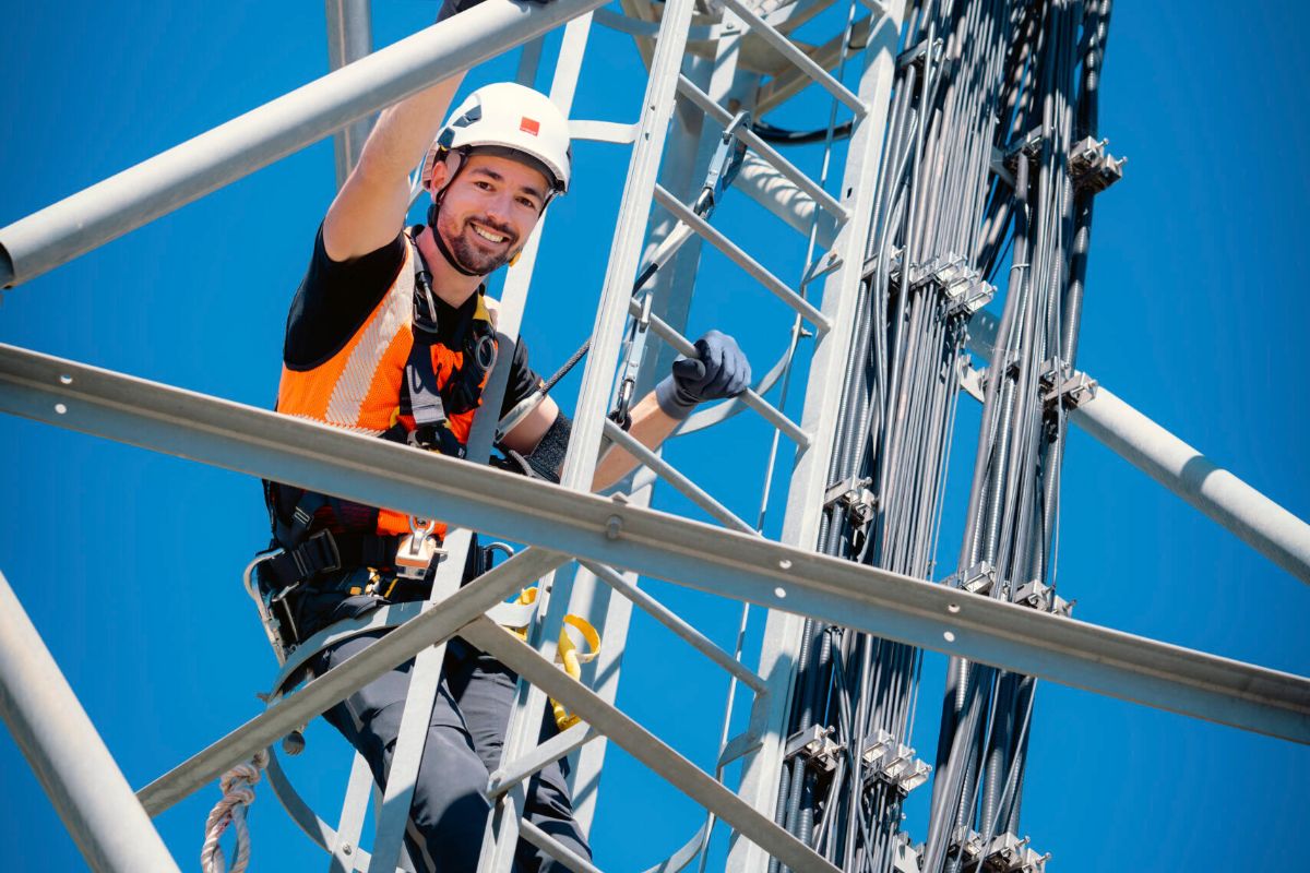     Réseau 5G : les opérateurs vont-ils réussir à tenir les engagements de déploiement fixés au 31 décembre 2025 ?
