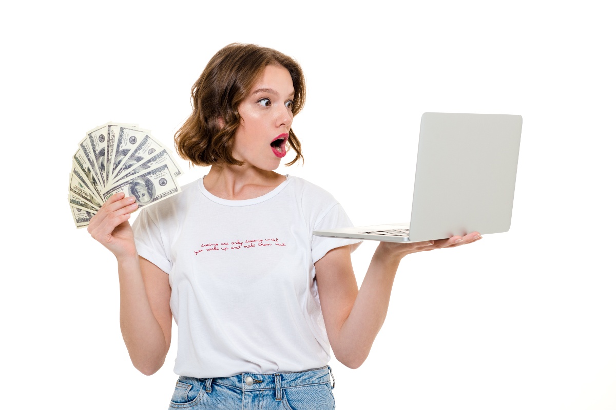     Gagner de l'argent pour souscrire à une box internet ? C'est inédit et c'est chez Bouygues Telecom
