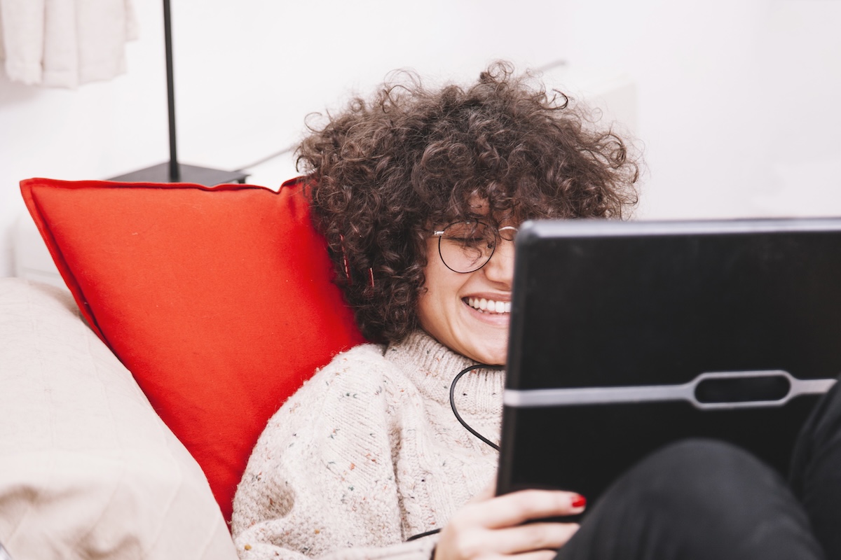     Marre des traqueurs et pubs ciblées ? Cette méthode les bloque tous en un clic
