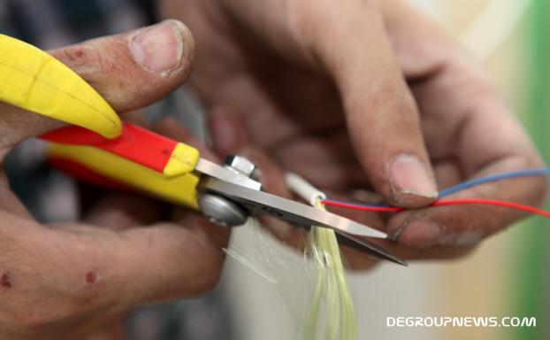 D&eacute;nudage de la fibre optique 