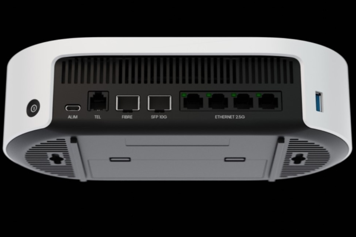     Freebox Ultra : sans cet accessoire, vous ne pourrez jamais avoir 8 Gb/s en fibre
