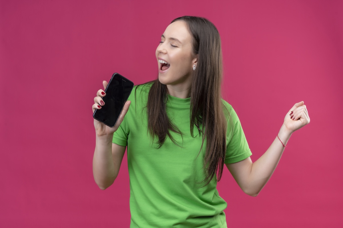     Cet opérateur sort le rouleau compresseur avec ce forfait 5G 300 Go à seulement 11,99€
