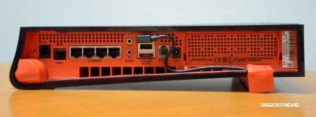 Face arri&egrave;re du Freebox Server