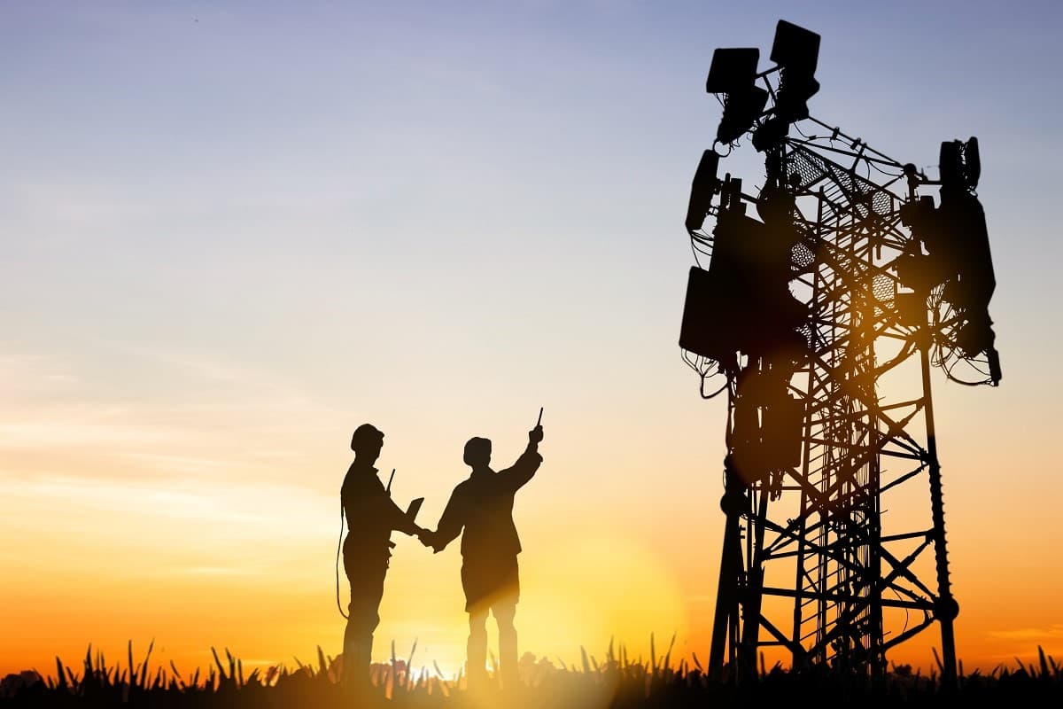     Déploiement de la 5G : changement de cap radical chez Orange et Free Mobile
