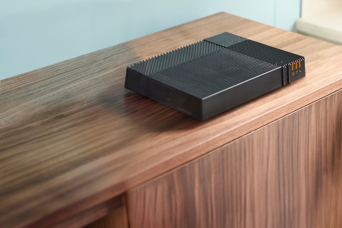     Pourquoi faudrait-il souscrire la Boîte Sosh alors qu'Orange propose lui aussi une box sans TV ?
