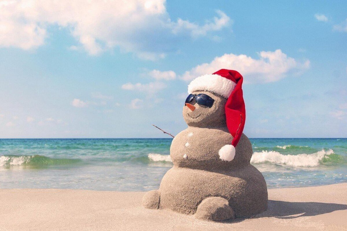     La technique que tout le monde devrait connaître pour payer moins cher ses vacances de Noël et du Nouvel An
