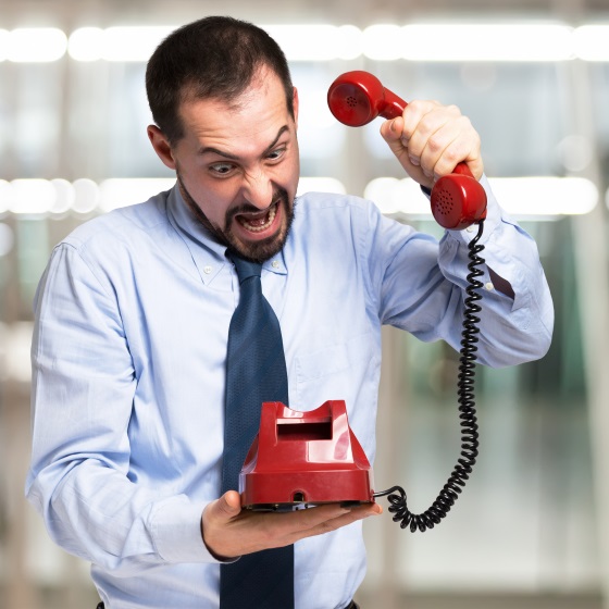     Téléphonie fixe : Orange manque à ses obligations de service, l’Arcep intervient
