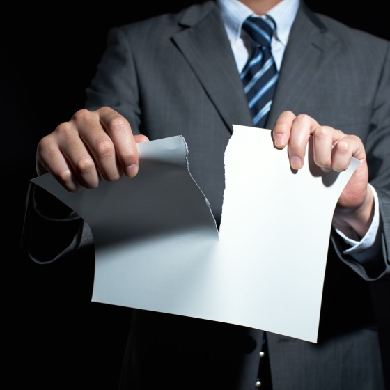     PACA THD : SFR fibrera toute la zone publique, la DSP d'Altitude résiliée
