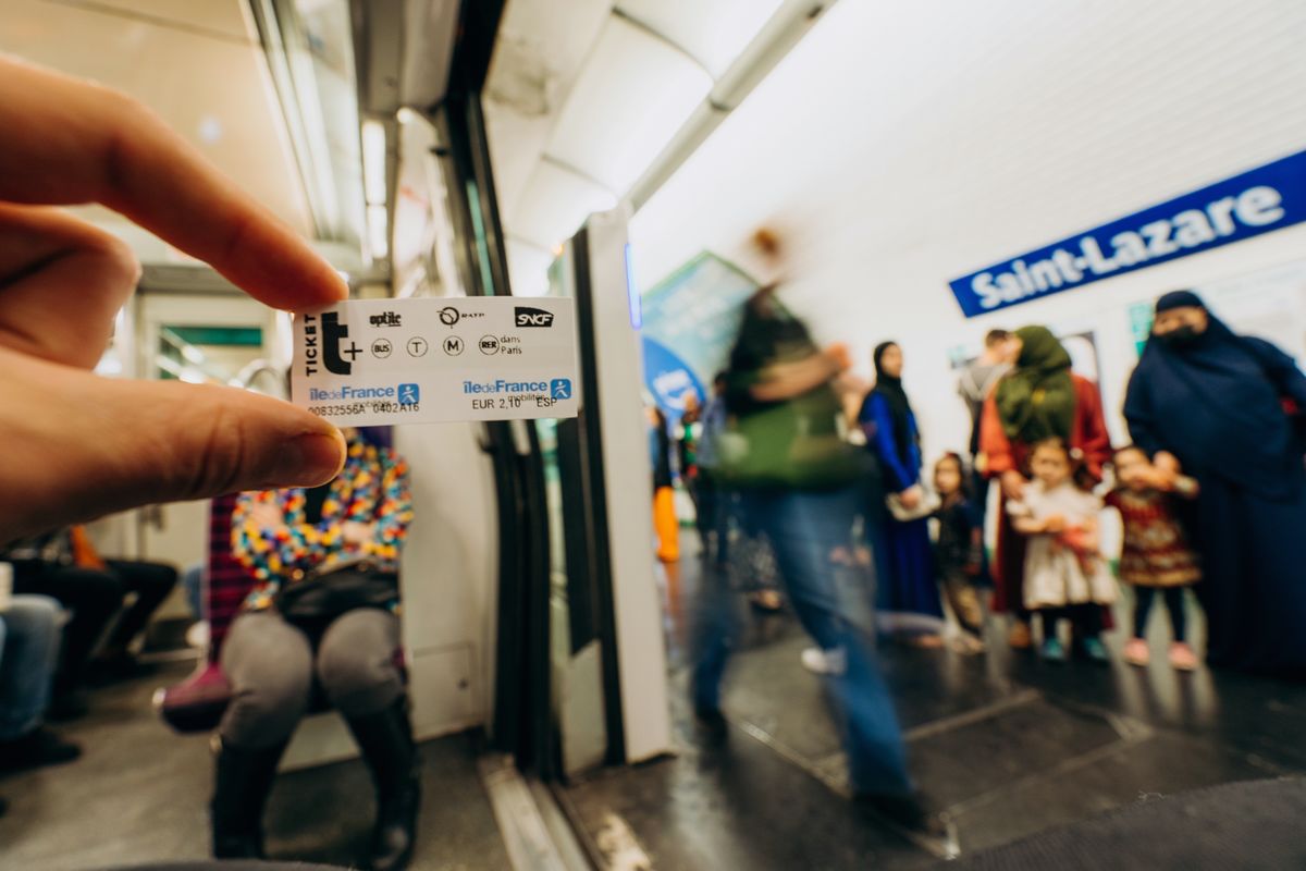     Ces nouveaux forfaits 4G coûtent moins cher qu'un ticket de métro, et ce n'est pas une arnaque
