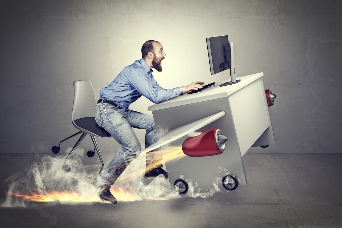     Débit fibre : cet opérateur accroît encore un peu plus son avance
