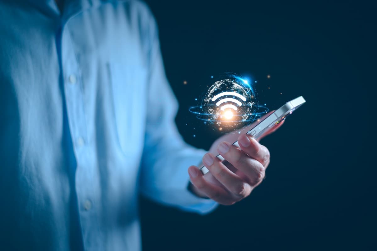     C'est quoi le Wi-Fi intelligent et quel opérateur le propose dans ses box ?
